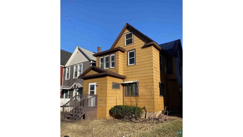 1524 Hughitt Ave Superior, WI 54880 by Re/Max Results $90,900