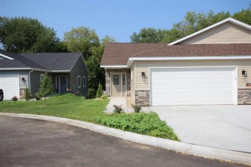 4743 Lorraine Way, McFarland, WI 53558