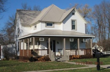 813 Mitscher Ave, Hillsboro, WI 54634