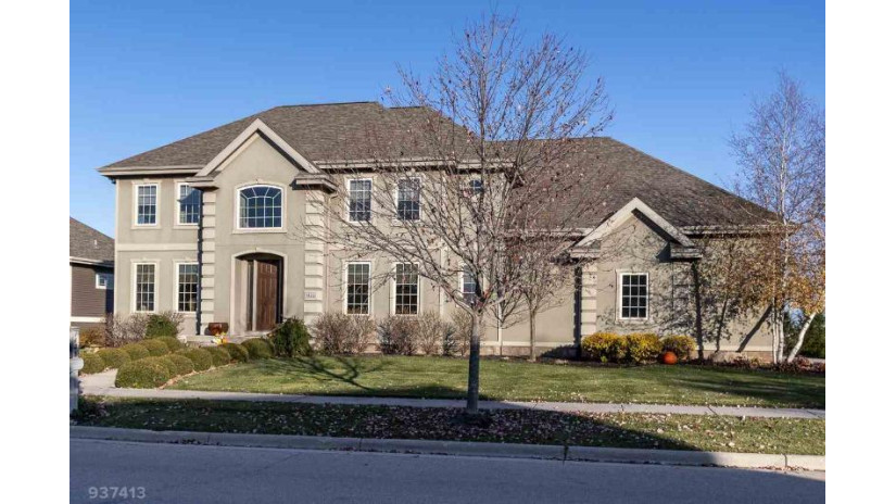 1425 Cottontail Dr Waunakee, WI 53597 by Sprinkman Real Estate $775,000