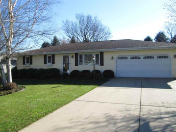 569 Garfield Ave, Evansville, WI 53536