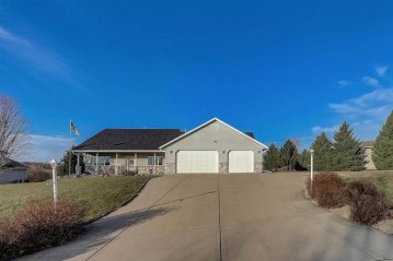 7316 Springhelt Dr, Dane, WI 53529