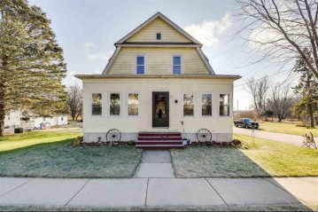 437 S Main St, Fall River, WI 53932