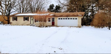 305 Roosevelt St, Pardeeville, WI 53954