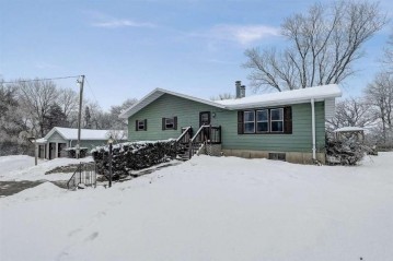 N3093 Tomlinson Rd, Dekorra, WI 53955