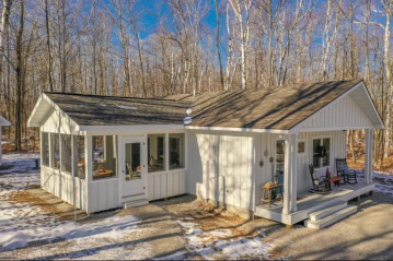 7697 W Kangaroo Lake Rd, Baileys Harbor, WI 54202