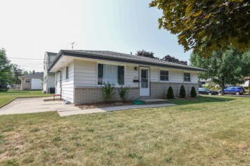 2233 W Leroy Ave, Milwaukee, WI 53221