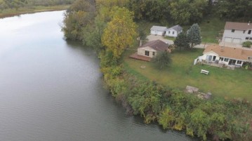 19870 Marinuka Ln, Galesville, WI 54630-7246