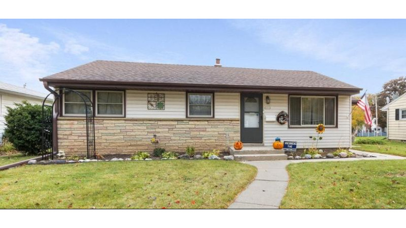 2892 S 93rd St West Allis, WI 53227 by Coldwell Banker HomeSale Realty - New Berlin $204,900