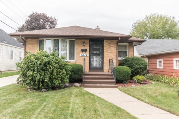 1814 39th St, Kenosha, WI 53140-5329