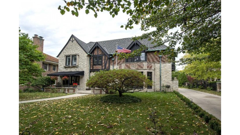 2722 E Newton Ave Shorewood, WI 53211 by First Weber Inc - Brookfield $949,900