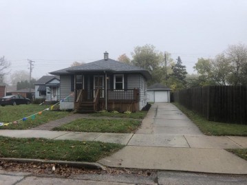 1535 Russet St, Racine, WI 53405