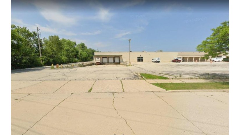 4204 78th St Kenosha, WI 53142 by EC Commercial Real Estate $999,000