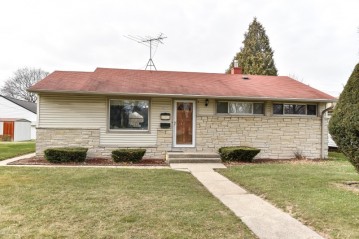 3201 S 67th St, Milwaukee, WI 53219-9421