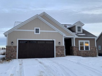 260 Farmstead Dr, Slinger, WI 53086