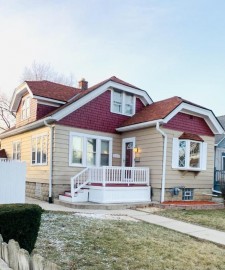 4919 N 52nd St, Milwaukee, WI 53218-5309