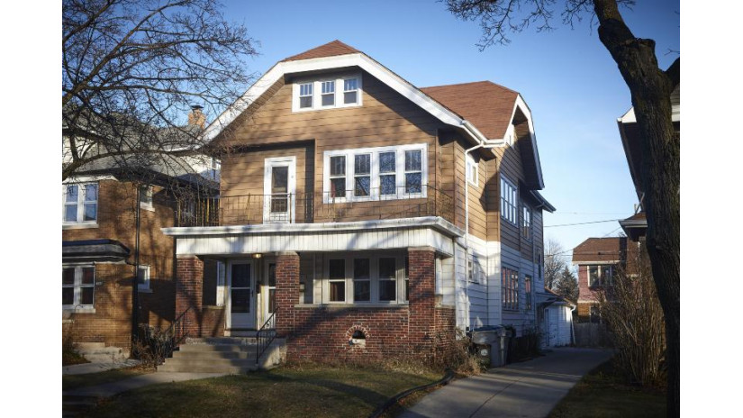 3054 N Humboldt Blvd 3056 Milwaukee, WI 53212 by First Weber Inc -NPW $274,900