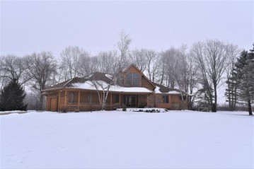 1614 Country Club Ln, Watertown, WI 53098