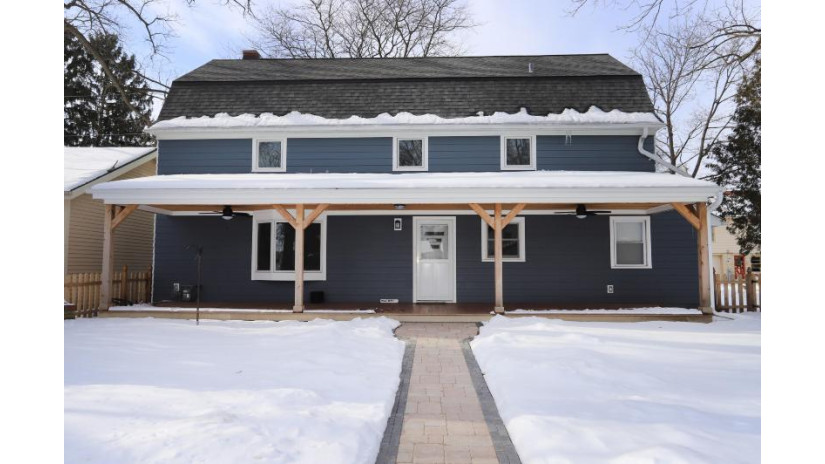 W65N711 St John Ave Cedarburg, WI 53012 by Coldwell Banker Realty $364,900