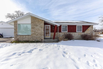 1700 Skyline Dr, Racine, WI 53406-4733