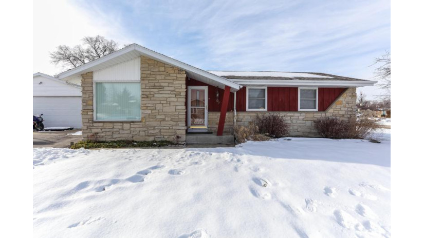 1700 Skyline Dr Racine, WI 53406 by Only Real Estate Group $169,000