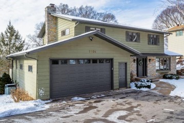 1904 Eastwood Ln, La Crosse, WI 54601