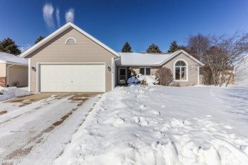 1814 12th Pl, Kenosha, WI 53140-1233