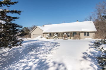 W317S2954 Roberts Ct N, Genesee, WI 53188