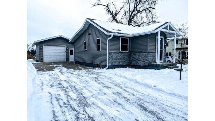 17 East La Salle Avenue Barron, WI 54812 by Woods & Water Realty Inc, Blue Diamond $99,900