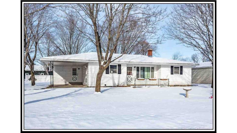 1325 Crystal Court Waupaca, WI 54981 by Century 21 Ace Realty $140,000