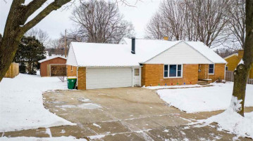 1438 Biemeret Street, Green Bay, WI 54304-3102