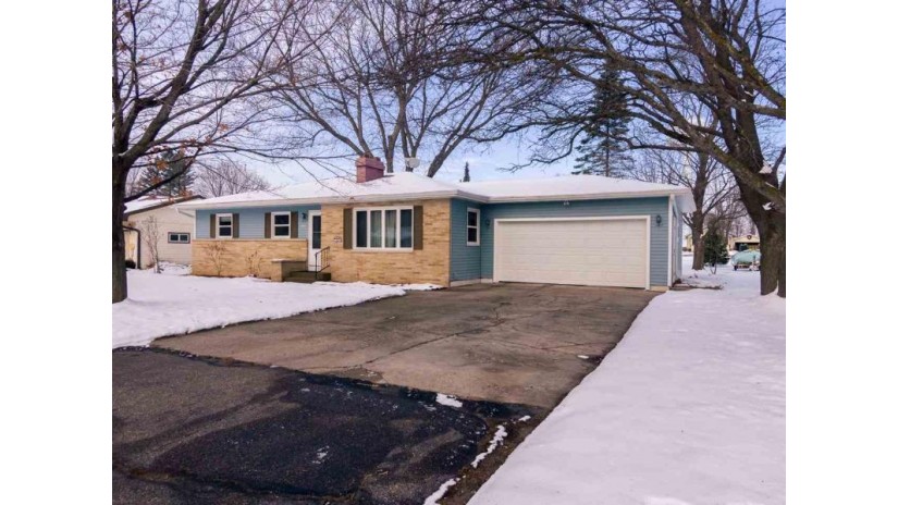 105 Maple Drive Bonduel, WI 54107 by Gojimmer Real Estate $159,900