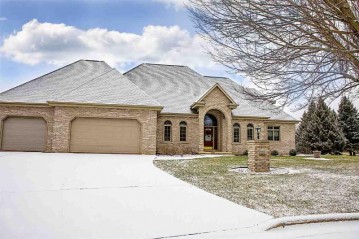 2865 Castlebar Court, Ashwaubenon, WI 54313