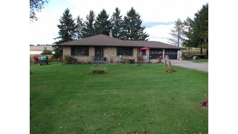 4220 County Road B Dodgeville, WI 53533 by 1st Advantage Real Estate $545,000