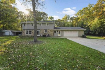 3863 Amber Ln, Deerfield, WI 53531