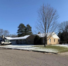 222 Summit St, Portage, WI 53901