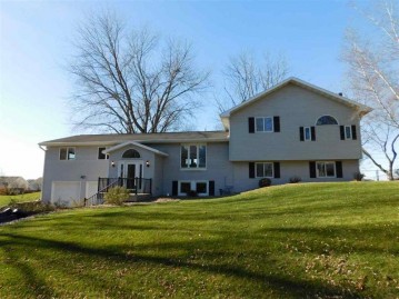 3333 Brugger Pl, Blooming Grove, WI 53558