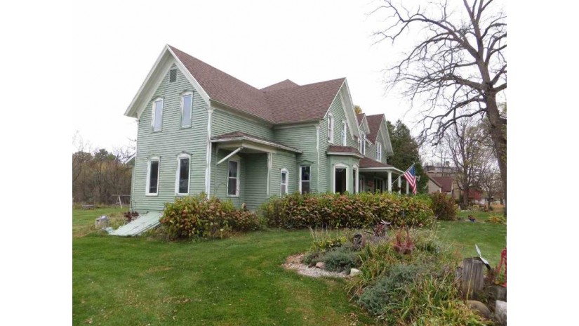 240 E 2nd St Westfield, WI 53964 by Robinson Realty Company $199,000