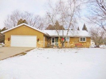 602 Chippewa Cir, Horicon, WI 53032