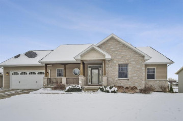 6031 Country Walk, McFarland, WI 53558