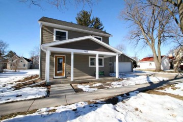 443 3rd St, Prairie Du Sac, WI 53578