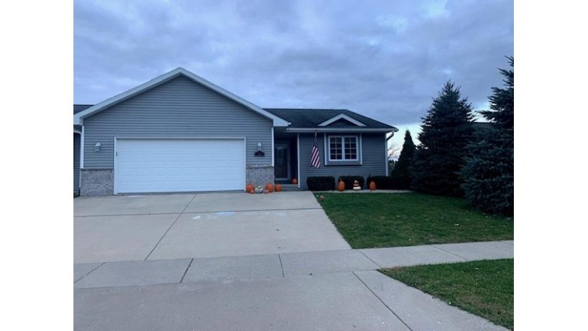 125 Jennifer Ln Fall River, WI 53932 by Cotter Realty Llc $245,000