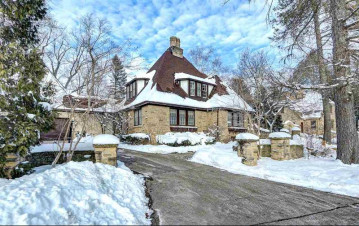 3602 Blackhawk Dr, Shorewood Hills, WI 53705