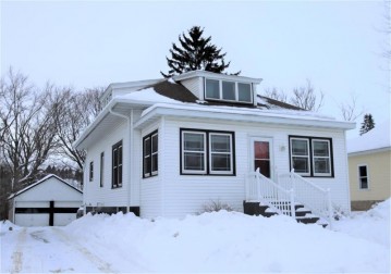 515 W Florence St, Cambria, WI 53923