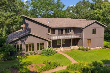 603 North Maple Bluff Court, Stevens Point, WI 54482