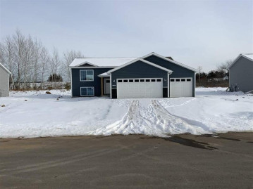 2330 Mayek Drive, Waupaca, WI 54981