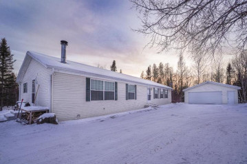 11609 Stateline Rd, Presque Isle, WI 54557