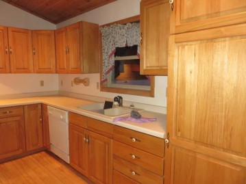 9084 Blumenstein Rd, Woodruff, WI 54568