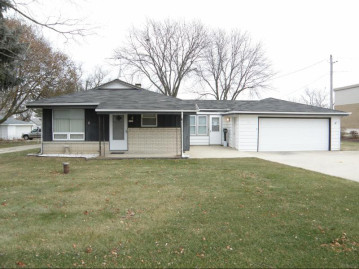 7140 S 13th St, Oak Creek, WI 53154-1815