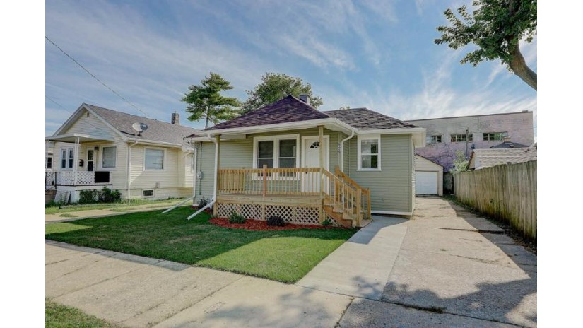 929 Harbridge Ave Racine, WI 53403 by RE/MAX Market Place $79,900